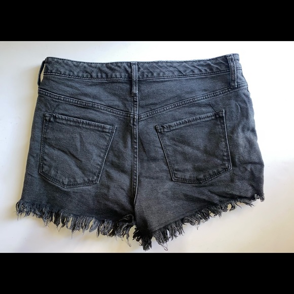 Mossimo Supply Co. High Rise Short Size 12/31 - Picture 2 of 7